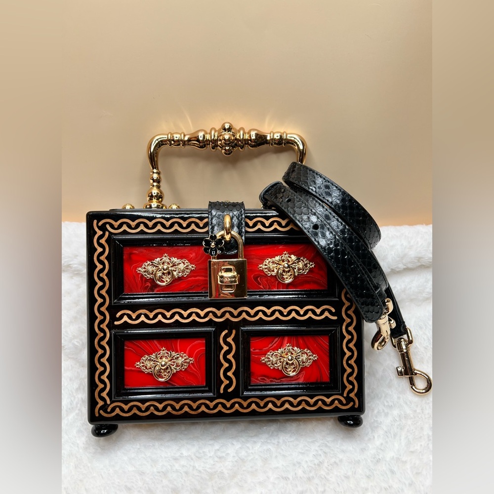 #018100MC RARE D&G Wooden Box Purse